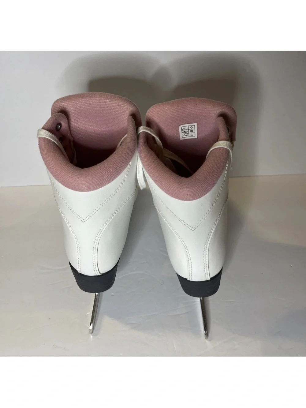 Jackson Ultima SoftSkate JS184PFigure Ice Skates Girls Youth Size 6 White Pink
